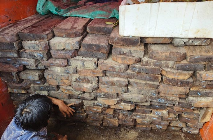 Gakkum KLHK Limpahkan Berkas Perkara Cukong Kayu di Pinrang ke&nbsp;Kejaksaan